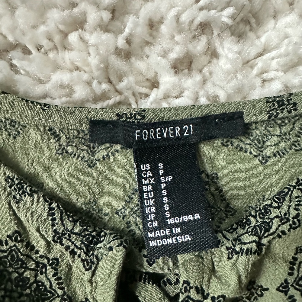 Forever 21 vintage army green Bohemian middle unique stitch indie crop t… - Picture 4 of 5
